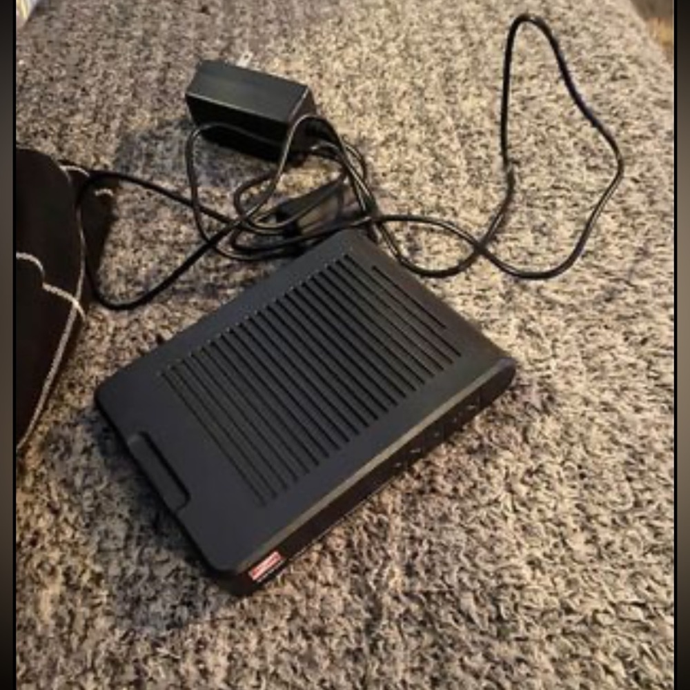 Zoom Cable modem - Picture 2 of 2